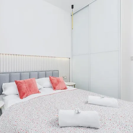 شقة Old Town Rakowicka By Renters كراكوفيا